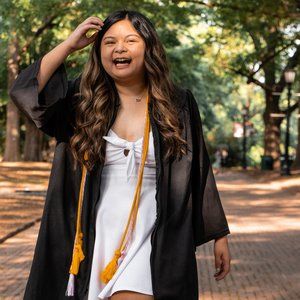 Meet your Posher, Claire